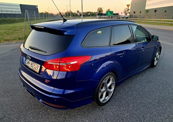 Ford Focus cena 50500 przebieg: 140000, rok produkcji 2015 z Wrocław małe 466